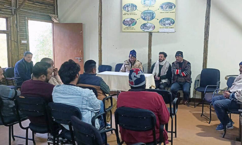 Thatur police held a meeting with resort and hotel owners to maintain peace and law and order during Christmas and Thirty First