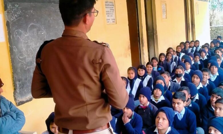 Thatud police made students aware about following traffic rules