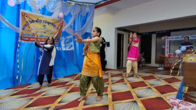 Saraswati Vidya Mandir Thatyuds annual function concluded with great pomp meritorious students were honoured