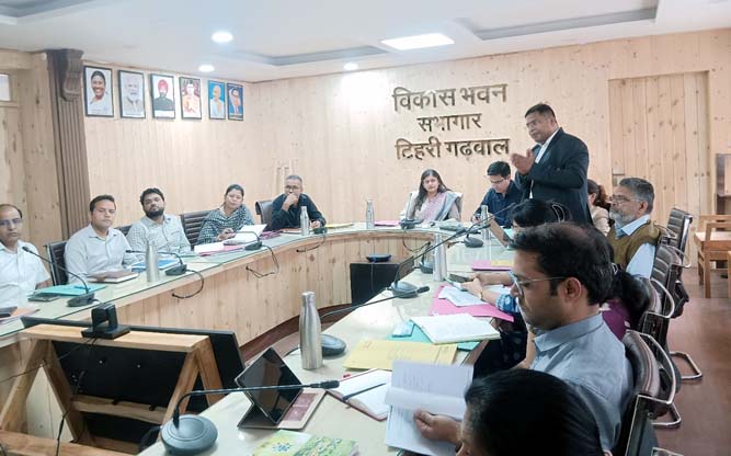 Emphasis on promoting entrepreneurship in the district level workshop organized in New Tehri